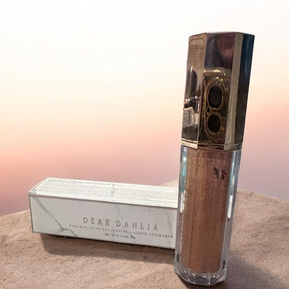 Dear Dahlia Liquid Eyeshadow